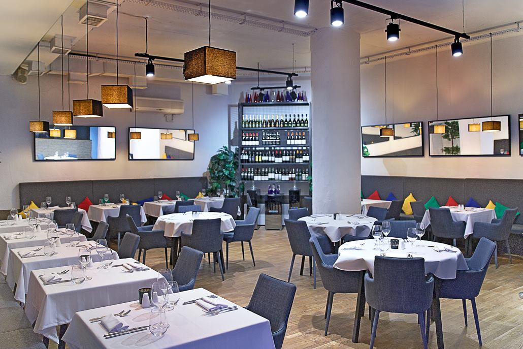 Riva Café Bar Restaurant
