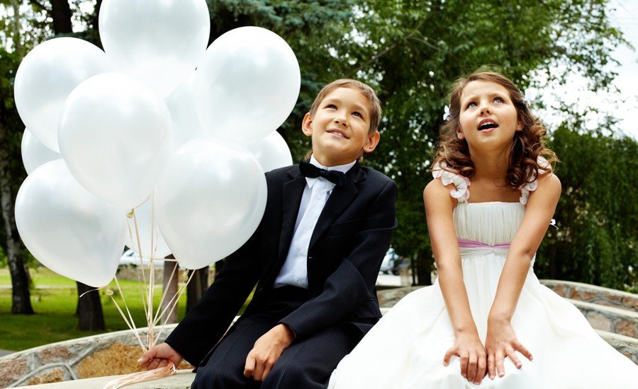 Dzieci na weselu – Tak mali goście (i ich rodzice) bawią się na twoim ślubie